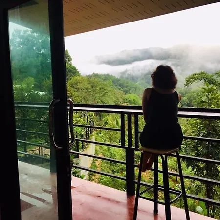 Baanhatsompaen Homestay Ranong Exterior photo