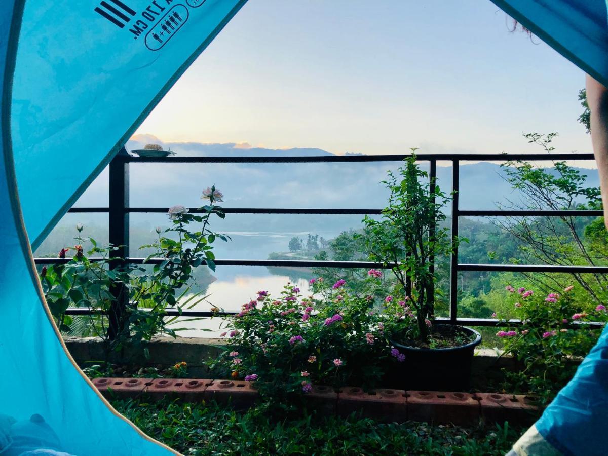 Baanhatsompaen Homestay