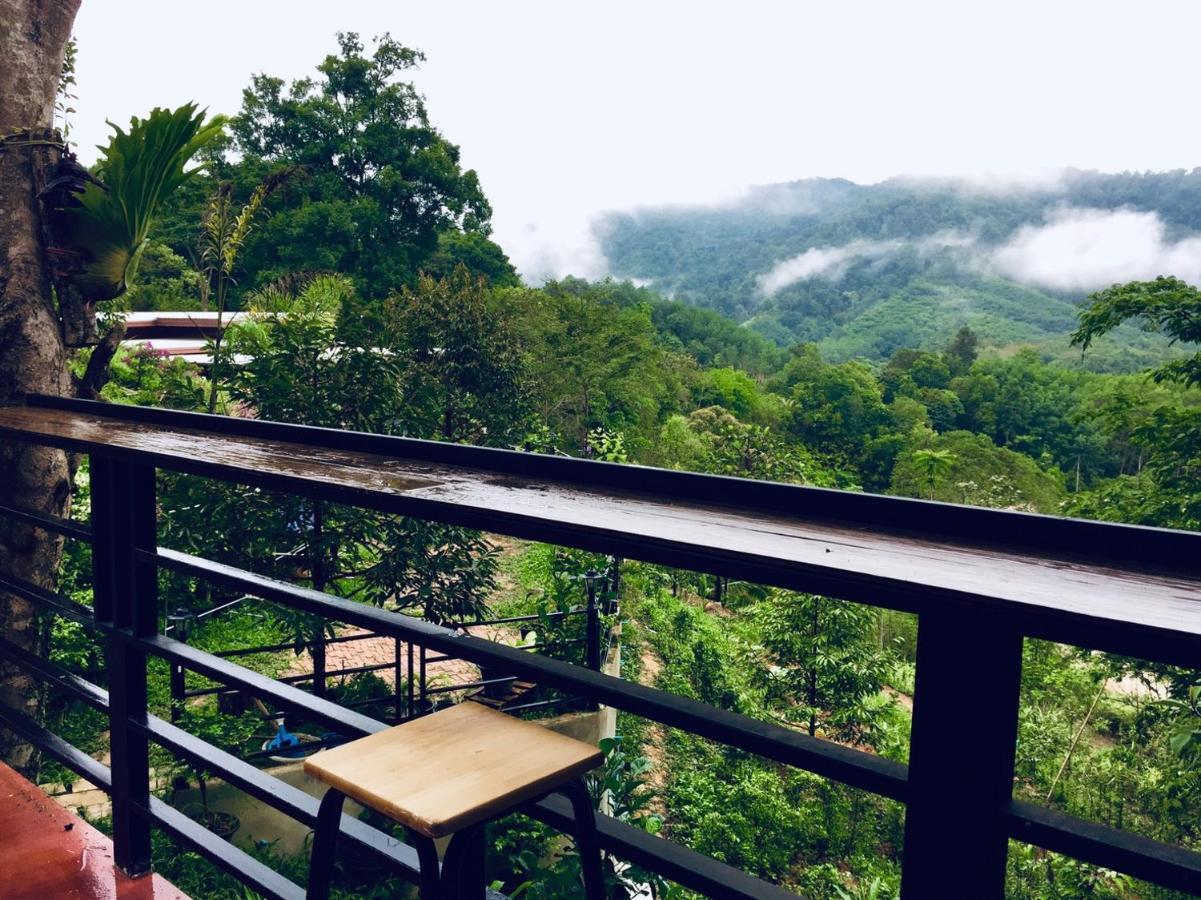 Homestay Baanhatsompaen Ranong