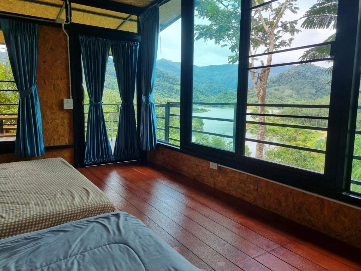 Homestay Baanhatsompaen Ranong